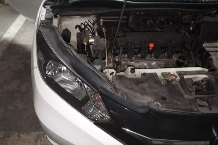 Used Honda Vezel 2016 1.8L CVT Front-Wheel Drive Pioneer Edition Engine Bay Right