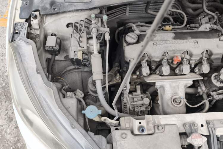 Used Honda Vezel 2016 1.8L CVT Front-Wheel Drive Pioneer Edition Engine Bay Right
