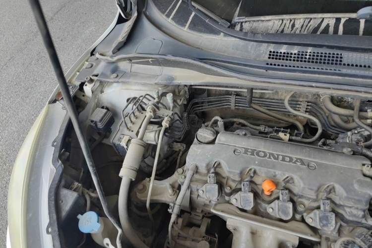 Used Honda Vezel 2016 1.8L CVT Front-Wheel Drive Pioneer Edition Engine Bay Right