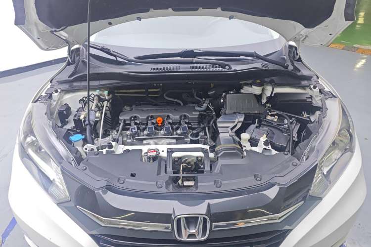 Used Honda Vezel 2016 1.8L CVT Front-Wheel Drive Pioneer Edition Engine Bay