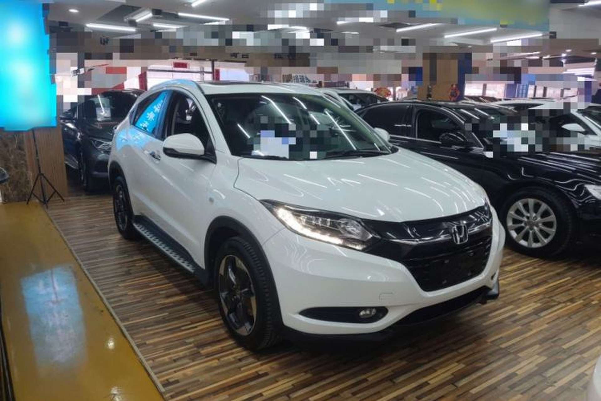 Used Honda Vezel 2016 1.8L CVT Front-Wheel Drive Pioneer Edition Exterior 1