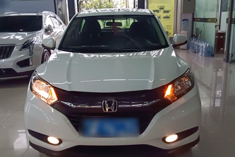 Used Honda Vezel 2016 1.8L CVT Front-Wheel Drive Pioneer Edition Exterior 1