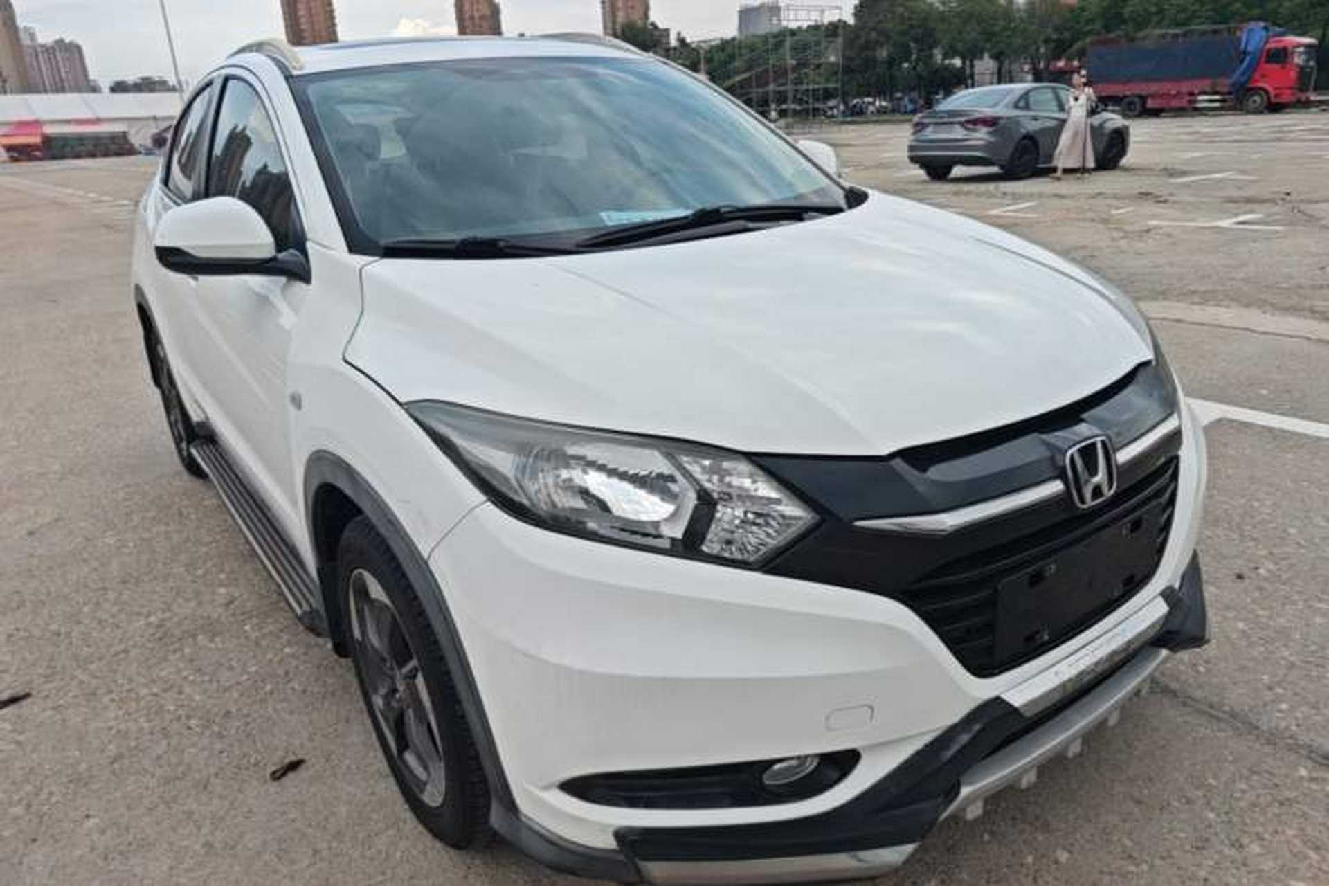 Used Honda Vezel 2016 1.8L CVT Front-Wheel Drive Pioneer Edition Exterior 1