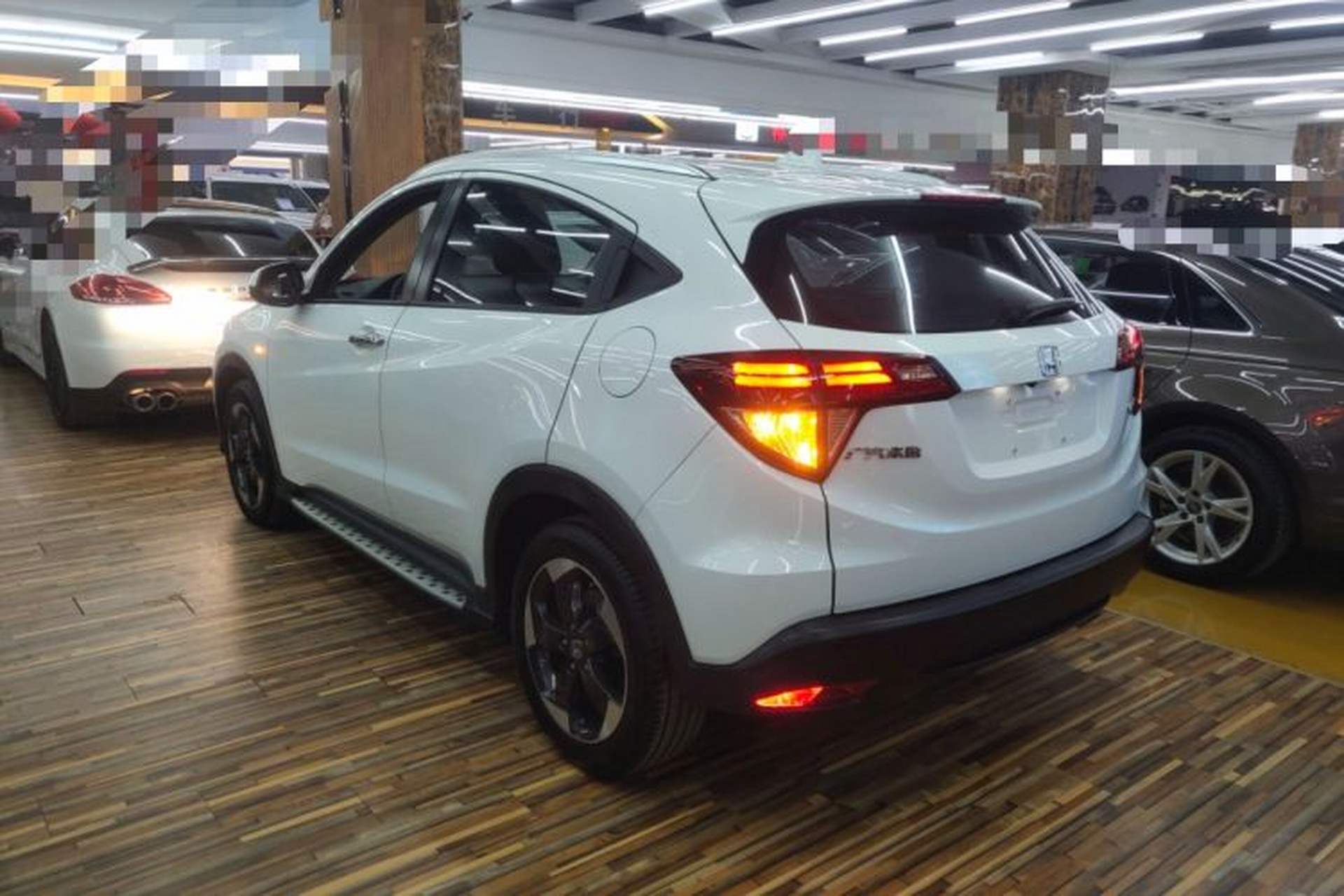 Used Honda Vezel 2016 1.8L CVT Front-Wheel Drive Pioneer Edition Exterior 2