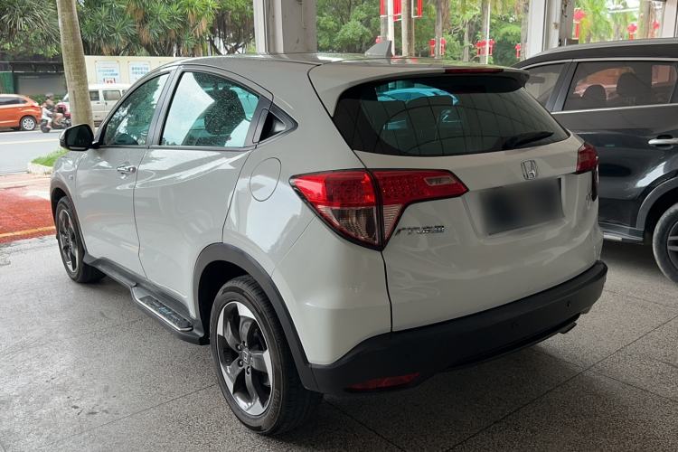 Used Honda Vezel 2016 1.8L CVT Front-Wheel Drive Pioneer Edition Exterior 2