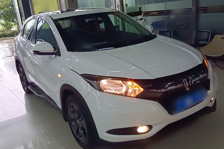 Used Honda Vezel 2016 1.8L CVT Front-Wheel Drive Pioneer Edition Exterior 2