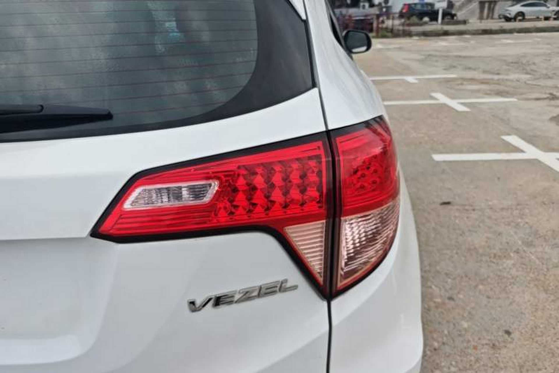 Used Honda Vezel 2016 1.8L CVT Front-Wheel Drive Pioneer Edition Exterior 3
