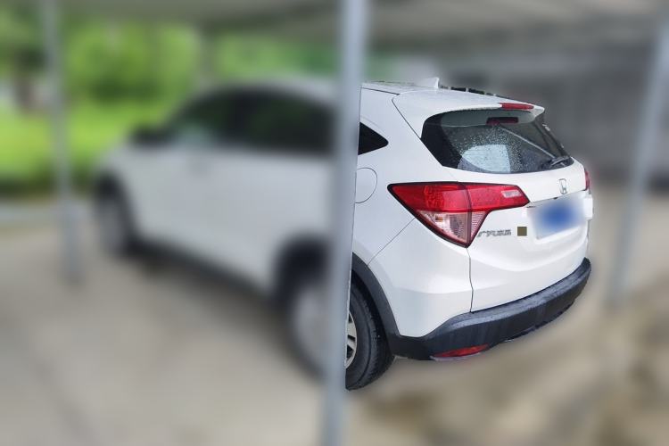 Used Honda Vezel 2016 1.8L CVT Front-Wheel Drive Pioneer Edition Exterior 3