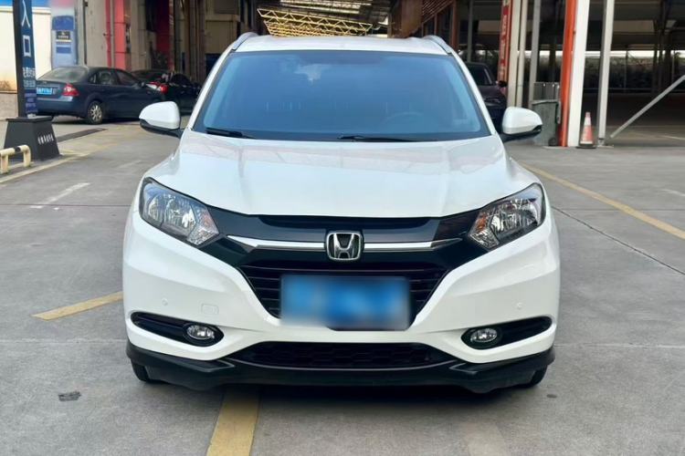 Used Honda Vezel 2016 1.8L CVT Front-Wheel Drive Pioneer Edition Exterior 4