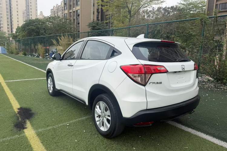 Used Honda Vezel 2016 1.8L CVT Front-Wheel Drive Pioneer Edition Exterior 4