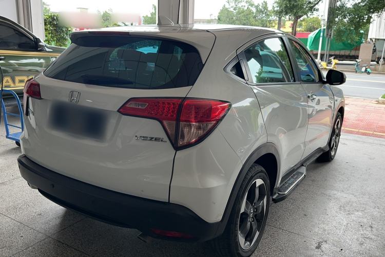 Used Honda Vezel 2016 1.8L CVT Front-Wheel Drive Pioneer Edition Exterior 4
