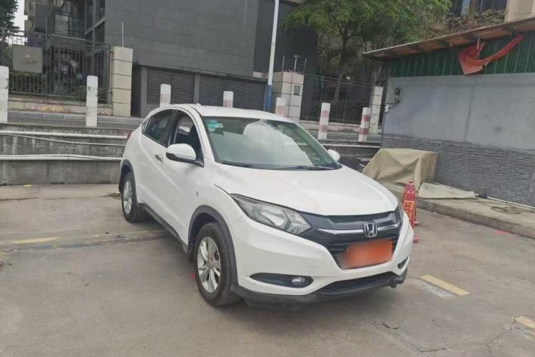 Used Honda Vezel 2016 1.8L CVT Front-Wheel Drive Pioneer Edition Exterior 5