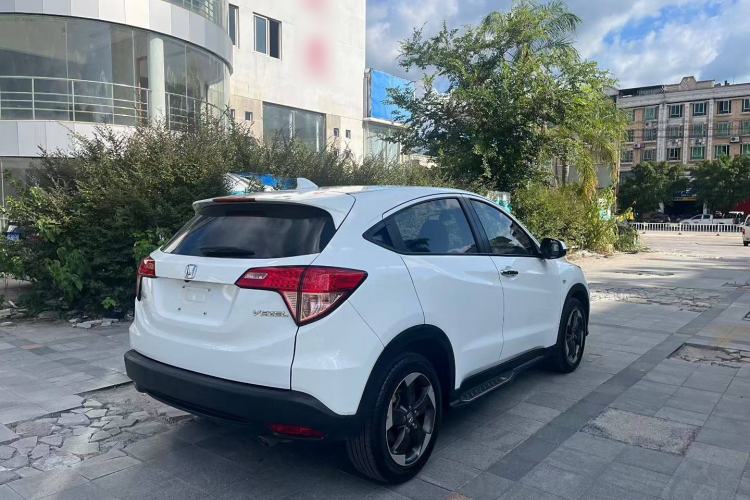 Used Honda Vezel 2016 1.8L CVT Front-Wheel Drive Pioneer Edition Exterior 5