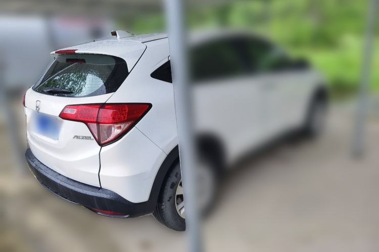 Used Honda Vezel 2016 1.8L CVT Front-Wheel Drive Pioneer Edition Exterior 5