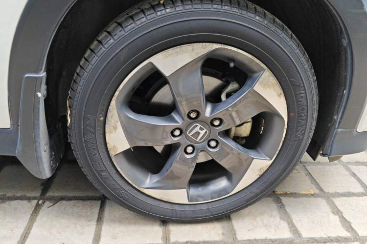 Used Honda Vezel 2016 1.8L CVT Front-Wheel Drive Pioneer Edition Exterior 7