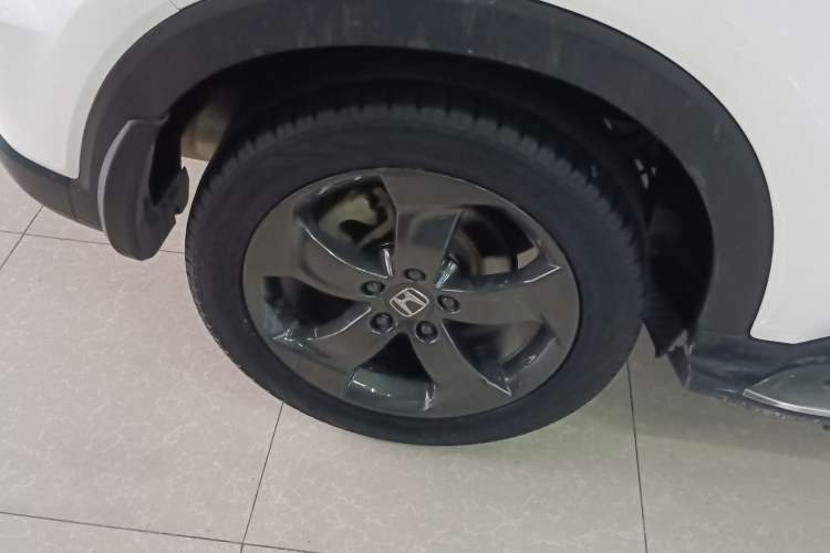 Used Honda Vezel 2016 1.8L CVT Front-Wheel Drive Pioneer Edition Exterior 8