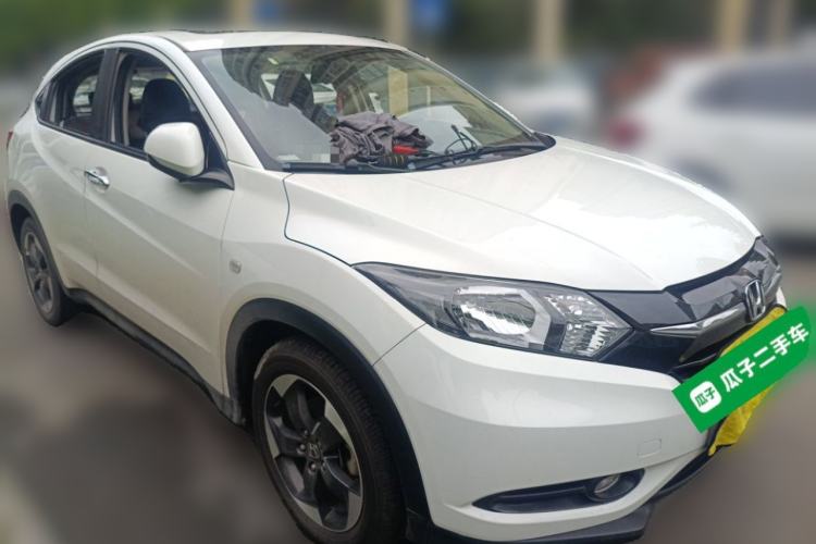 Used Honda Vezel 2016 1.8L CVT Front-Wheel Drive Pioneer Edition Front Right 45 Deg
