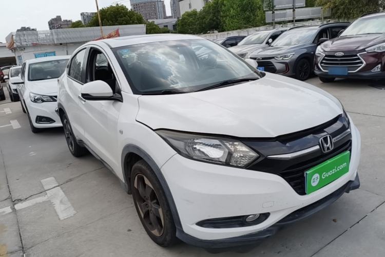 Used Honda Vezel 2016 1.8L CVT Front-Wheel Drive Pioneer Edition Front Right 45 Deg