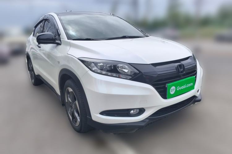 Used Honda Vezel 2016 1.8L CVT Front-Wheel Drive Pioneer Edition Front Right 45 Deg