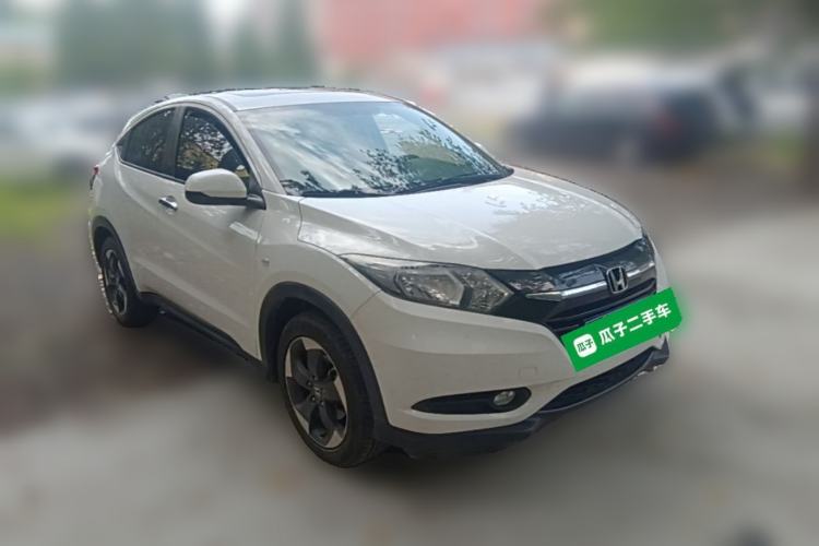 Used Honda Vezel 2016 1.8L CVT Front-Wheel Drive Pioneer Edition Front Right 45 Deg
