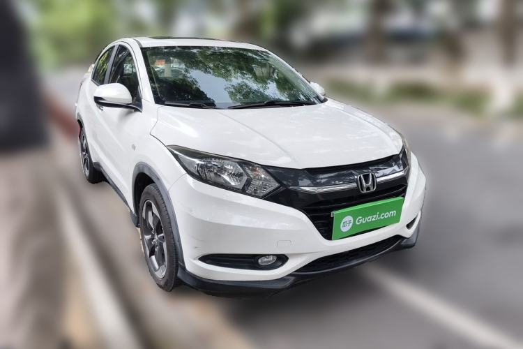 Used Honda Vezel 2016 1.8L CVT Front-Wheel Drive Pioneer Edition Front Right 45 Deg