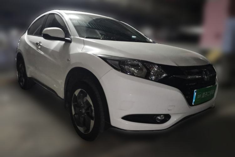 Used Honda Vezel 2016 1.8L CVT Front-Wheel Drive Pioneer Edition Front Right 45 Deg