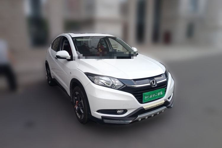 Used Honda Vezel 2016 1.8L CVT Front-Wheel Drive Pioneer Edition Front Right 45 Deg
