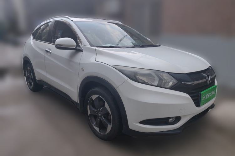 Used Honda Vezel 2016 1.8L CVT Front-Wheel Drive Pioneer Edition Front Right 45 Deg