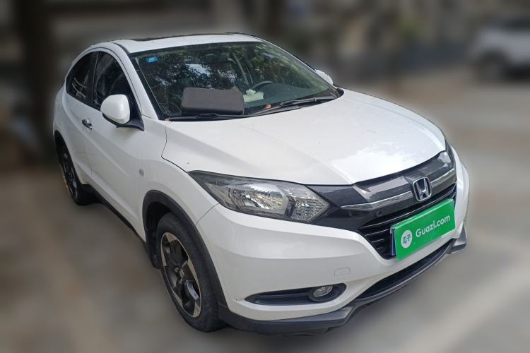 Used Honda Vezel 2016 1.8L CVT Front-Wheel Drive Pioneer Edition Front Right 45 Deg