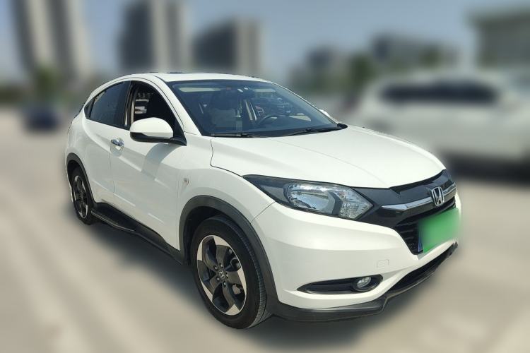 Used Honda Vezel 2016 1.8L CVT Front-Wheel Drive Pioneer Edition Front Right 45 Deg