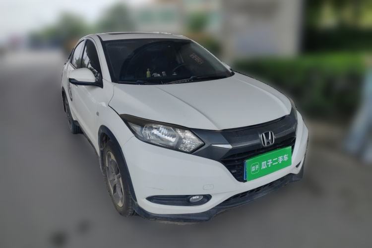 Used Honda Vezel 2016 1.8L CVT Front-Wheel Drive Pioneer Edition Front Right 45 Deg