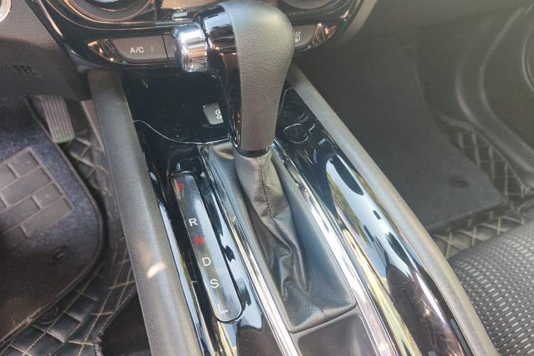 Used Honda Vezel 2016 1.8L CVT Front-Wheel Drive Pioneer Edition Gear Lever