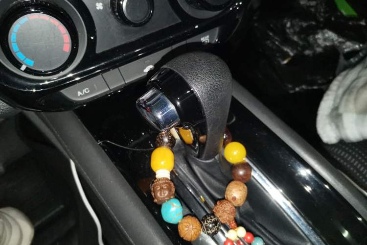 Used Honda Vezel 2016 1.8L CVT Front-Wheel Drive Pioneer Edition Gear Lever