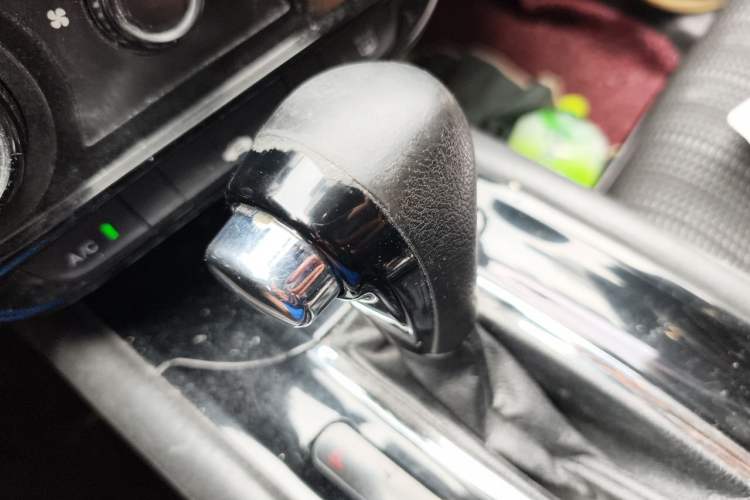 Used Honda Vezel 2016 1.8L CVT Front-Wheel Drive Pioneer Edition Gear Lever