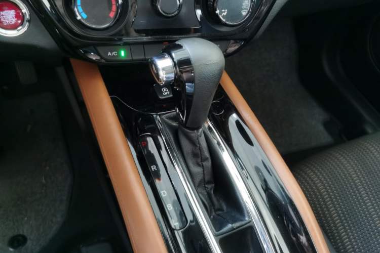 Used Honda Vezel 2016 1.8L CVT Front-Wheel Drive Pioneer Edition Gear Lever