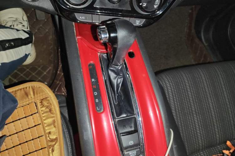 Used Honda Vezel 2016 1.8L CVT Front-Wheel Drive Pioneer Edition Gear Lever