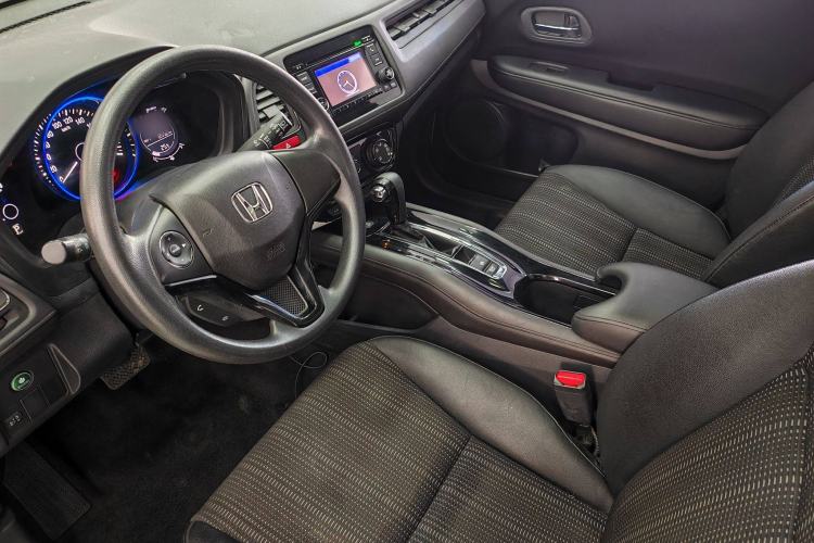 Used Honda Vezel 2016 1.8L CVT Front-Wheel Drive Pioneer Edition Interior 1