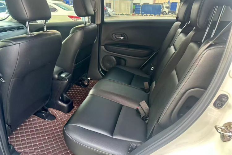 Used Honda Vezel 2016 1.8L CVT Front-Wheel Drive Pioneer Edition Interior 2