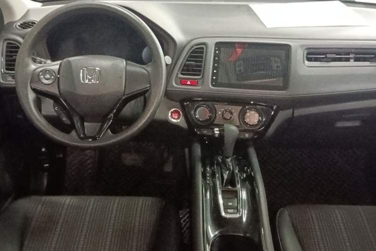 Used Honda Vezel 2016 1.8L CVT Front-Wheel Drive Pioneer Edition Interior 2