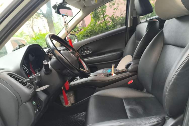 Used Honda Vezel 2016 1.8L CVT Front-Wheel Drive Pioneer Edition Left Front Seat