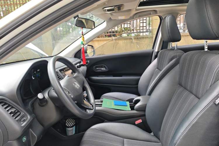 Used Honda Vezel 2016 1.8L CVT Front-Wheel Drive Pioneer Edition Left Front Seat