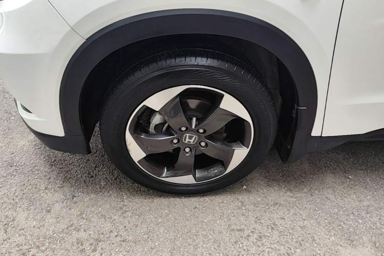 Used Honda Vezel 2016 1.8L CVT Front-Wheel Drive Pioneer Edition Left Front Wheel Hub