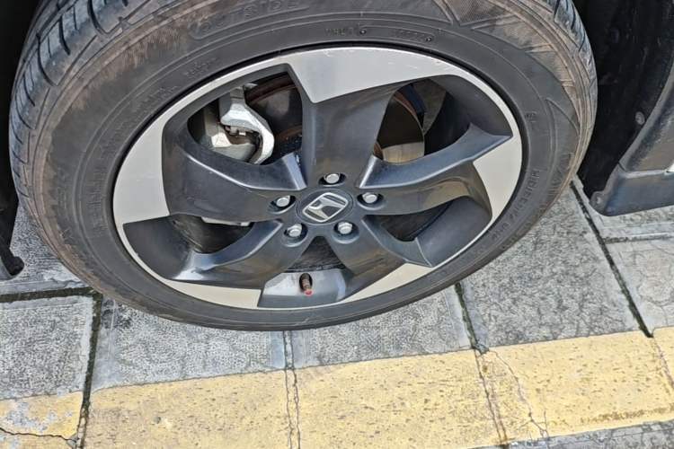 Used Honda Vezel 2016 1.8L CVT Front-Wheel Drive Pioneer Edition Left Front Wheel Hub