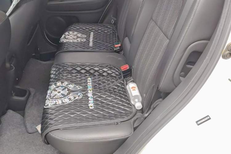 Used Honda Vezel 2016 1.8L CVT Front-Wheel Drive Pioneer Edition Left Rear Seat