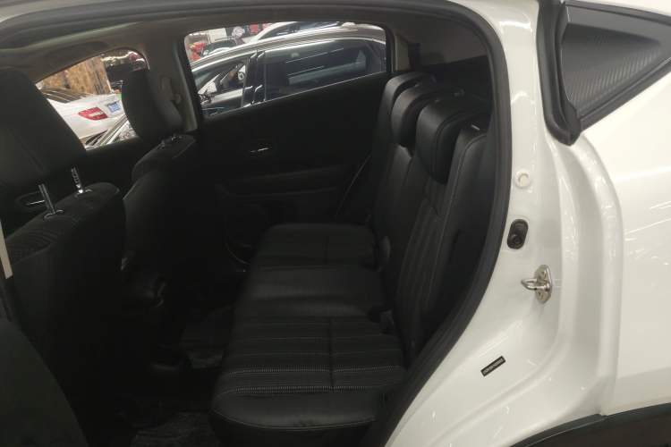 Used Honda Vezel 2016 1.8L CVT Front-Wheel Drive Pioneer Edition Left Rear Seat