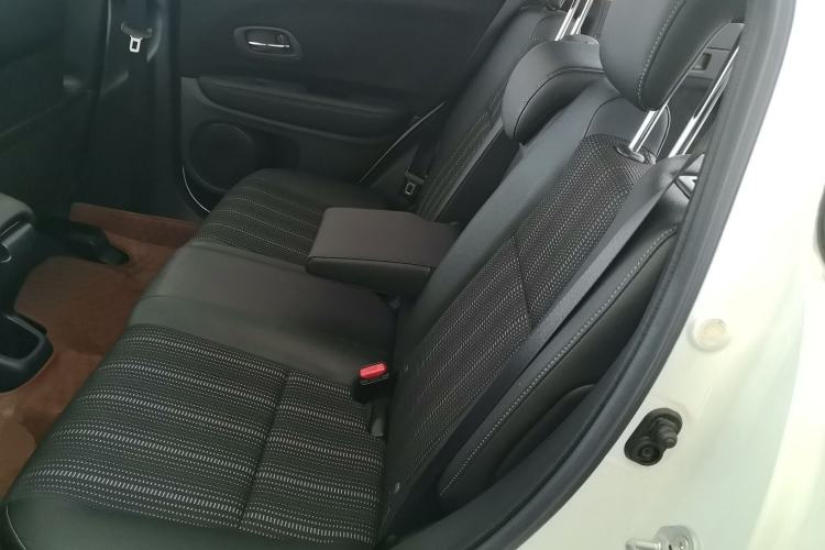 Used Honda Vezel 2016 1.8L CVT Front-Wheel Drive Pioneer Edition Left Rear Seat