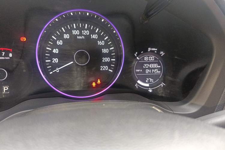 Used Honda Vezel 2016 1.8L CVT Front-Wheel Drive Pioneer Edition Odometer Close Up