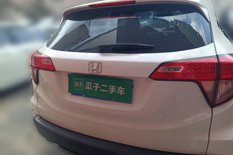 Used Honda Vezel 2016 1.8L CVT Front-Wheel Drive Pioneer Edition Rear