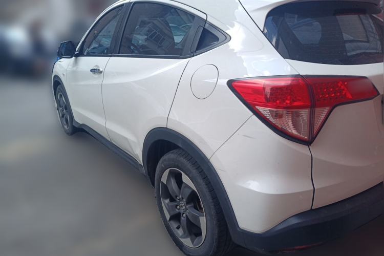Used Honda Vezel 2016 1.8L CVT Front-Wheel Drive Pioneer Edition Rear Left 45 Deg