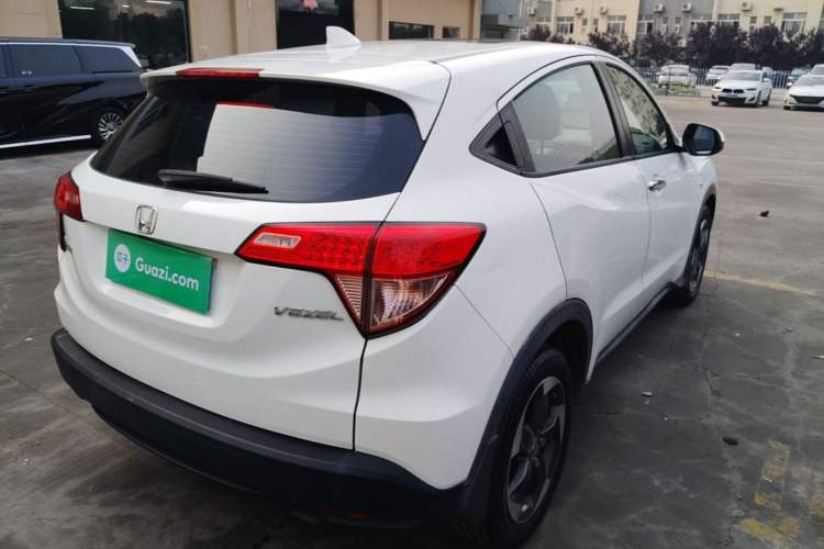 Used Honda Vezel 2016 1.8L CVT Front-Wheel Drive Pioneer Edition Rear Right 45 Deg